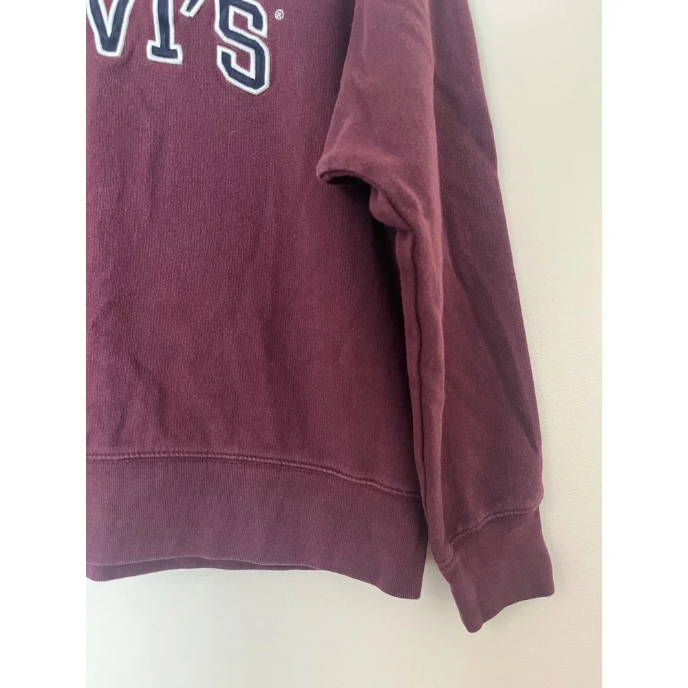 Levis Red Tab Burgundy Crewneck Sweatshirt Pullover Embroidered Logo‎ Medium